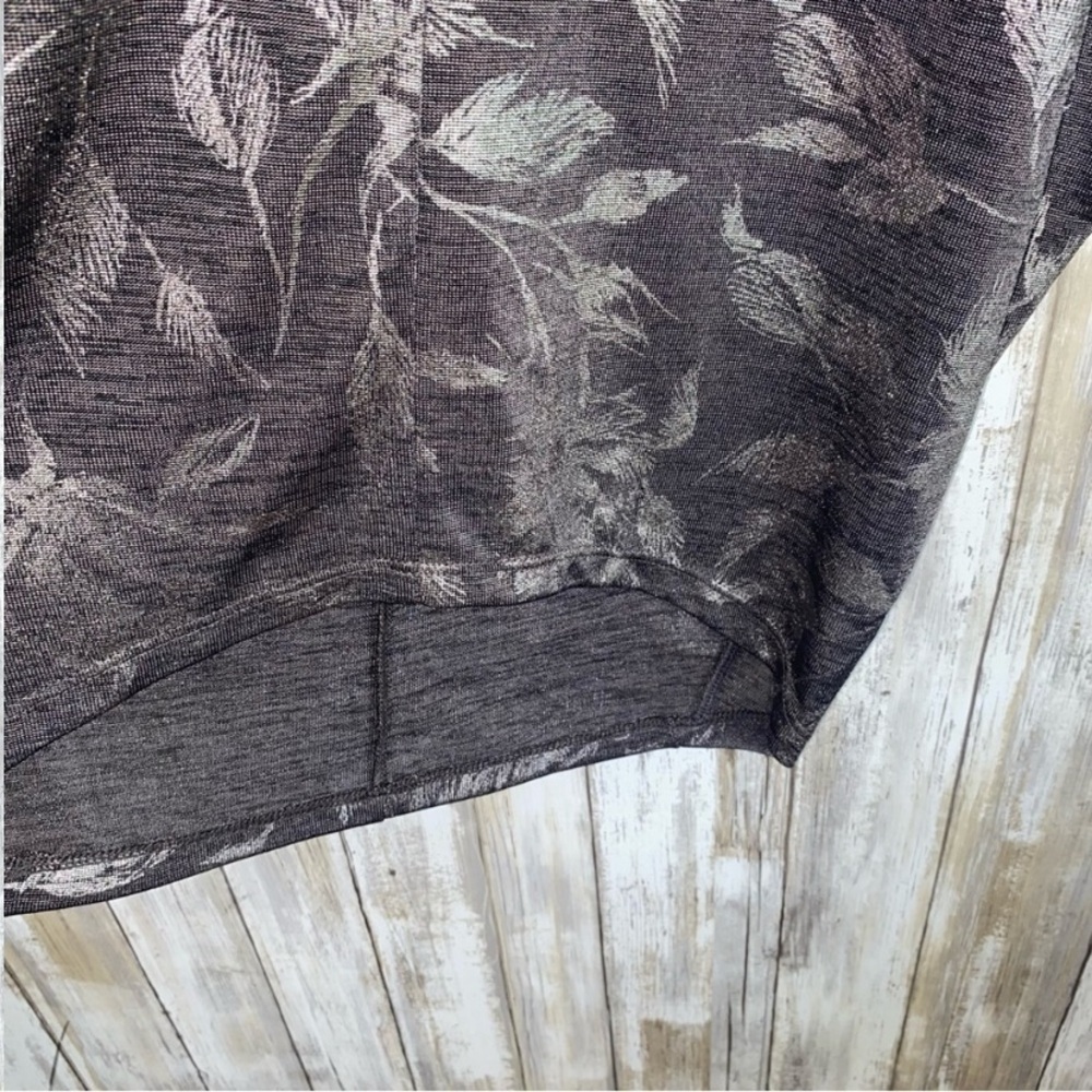 White House Black Market Silver Oversized Rose High Low Blouse - Picture 3 of 6